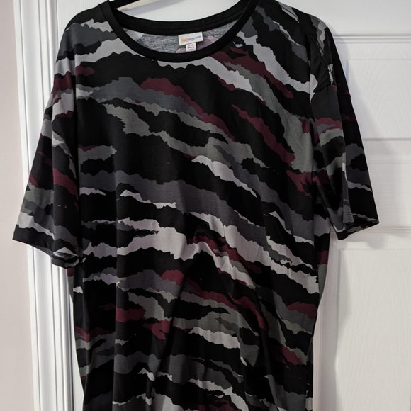 Lularoe Camo Top - Picture 1 of 2